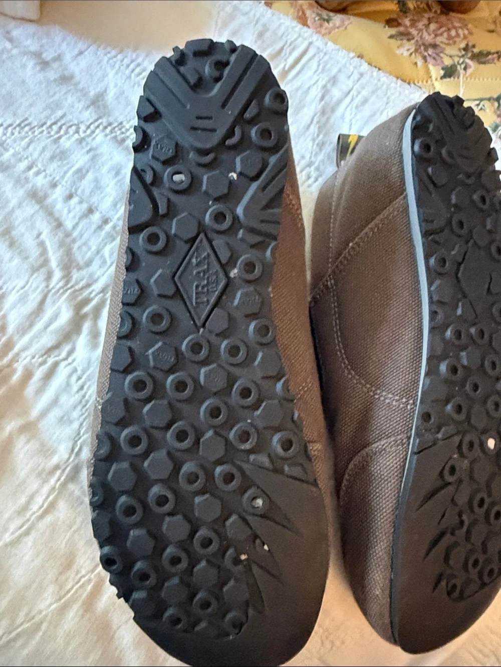 Evolv comfortable slip